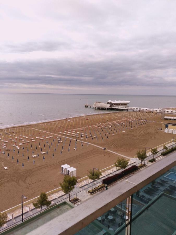 Hotel Columbus Lignano Sabbiadoro Eksteriør billede